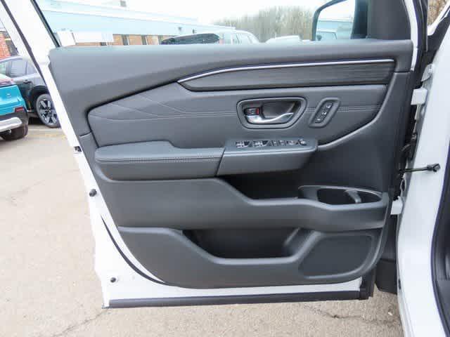 new 2026 Honda Pilot car, priced at $54,245