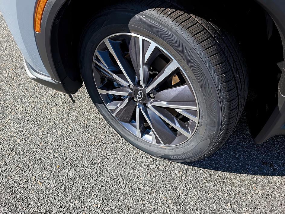 new 2026 INFINITI QX60 car, priced at $54,690