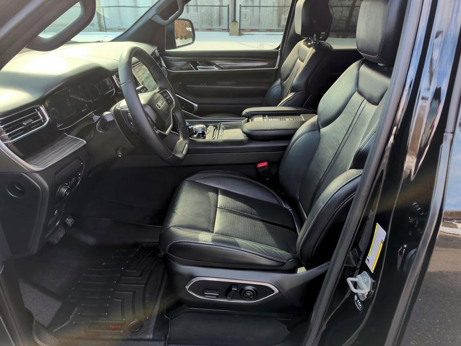 used 2022 Jeep Wagoneer car, priced at $37,472