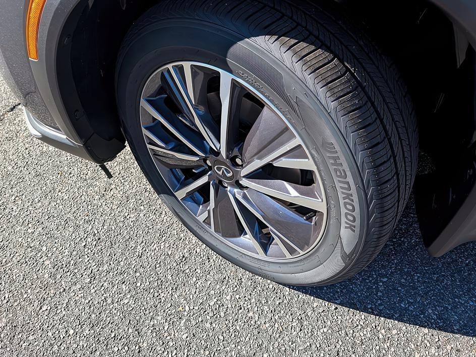 new 2026 INFINITI QX60 car, priced at $54,270
