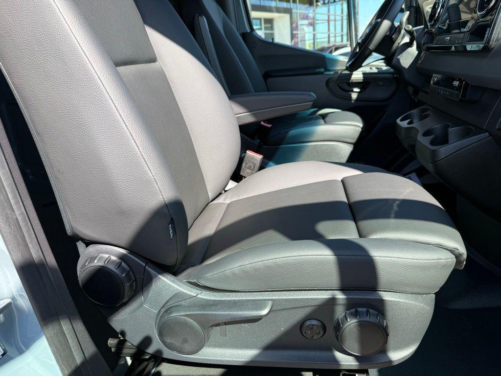 new 2026 Mercedes-Benz Sprinter 2500 car, priced at $78,418