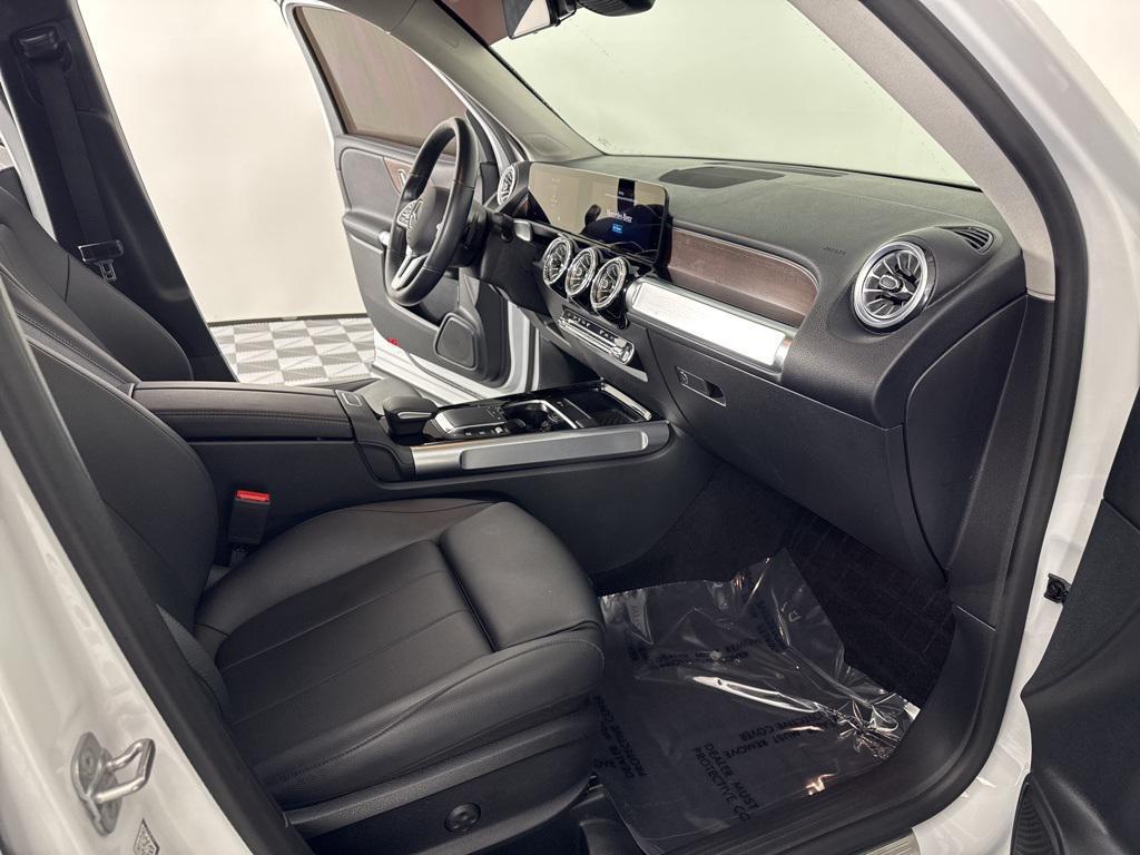 used 2023 Mercedes-Benz GLB 250 car, priced at $32,630