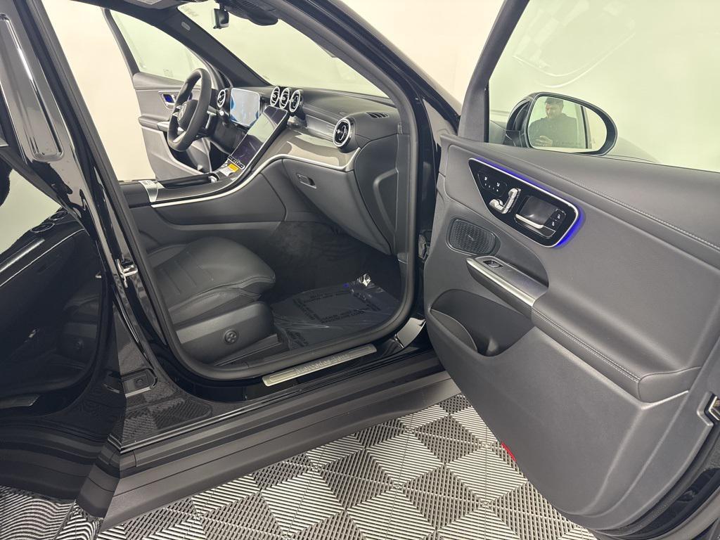 new 2026 Mercedes-Benz GLC 300 car, priced at $60,205