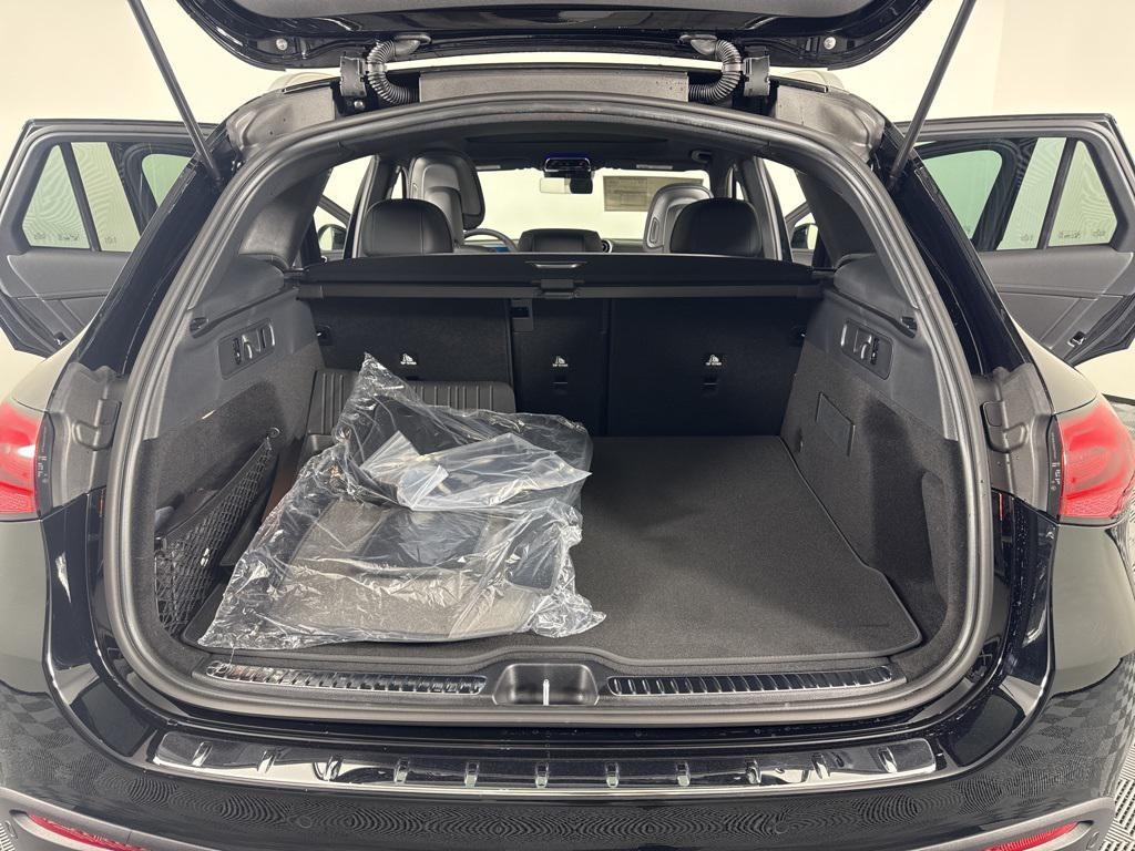 new 2026 Mercedes-Benz GLC 300 car, priced at $60,205