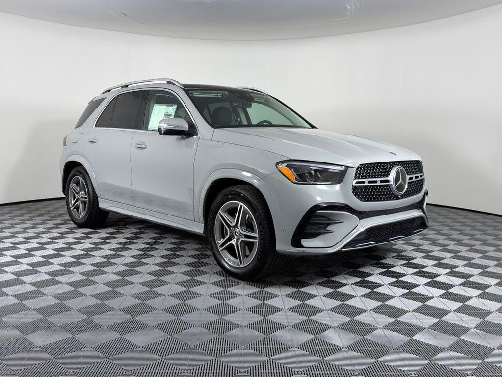 new 2026 Mercedes-Benz GLE 450 car, priced at $82,725