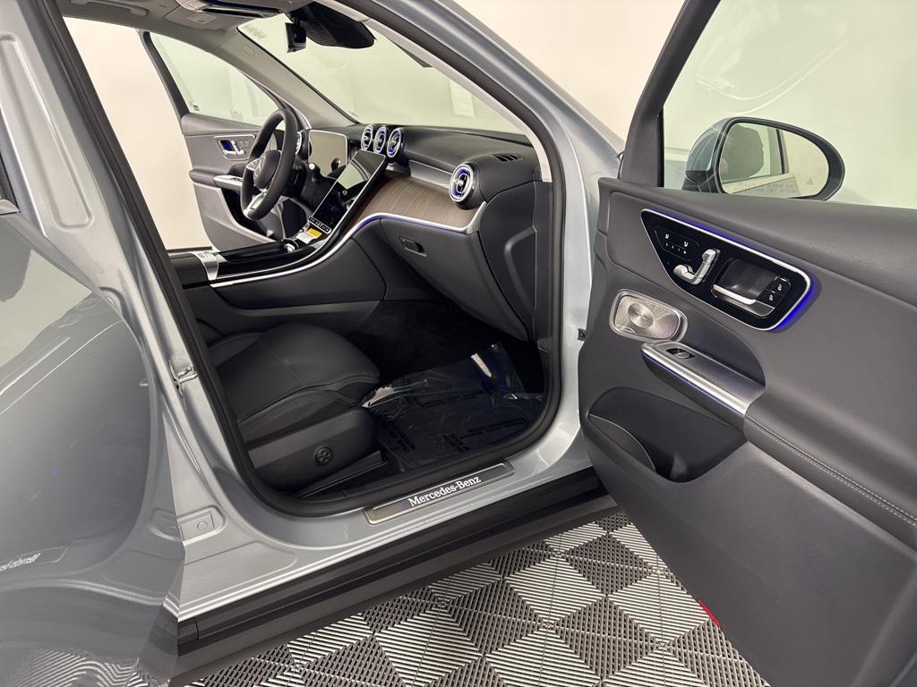 new 2026 Mercedes-Benz GLC 300 car, priced at $62,555
