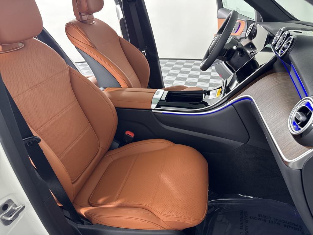 new 2026 Mercedes-Benz GLC 300 car, priced at $61,505