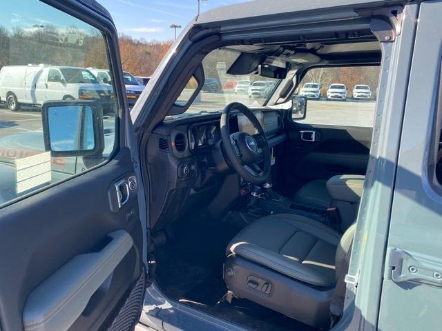 new 2026 Jeep Gladiator car, priced at $57,032