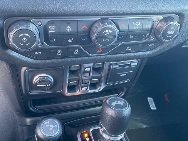 new 2026 Jeep Wrangler car, priced at $45,278