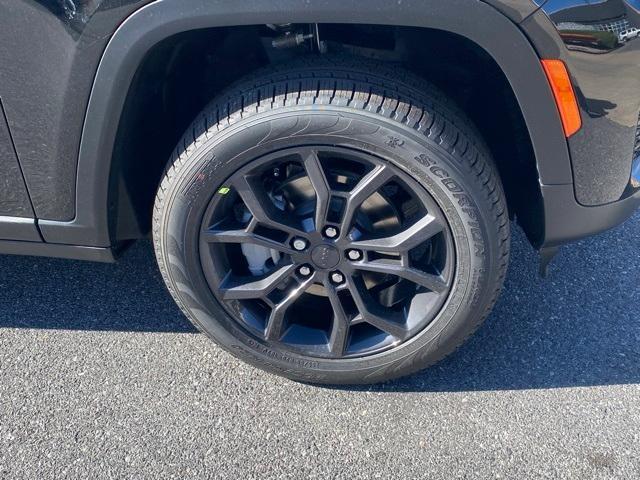 new 2025 Jeep Grand Cherokee car, priced at $45,750