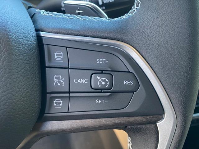 new 2025 Jeep Grand Cherokee car, priced at $45,750