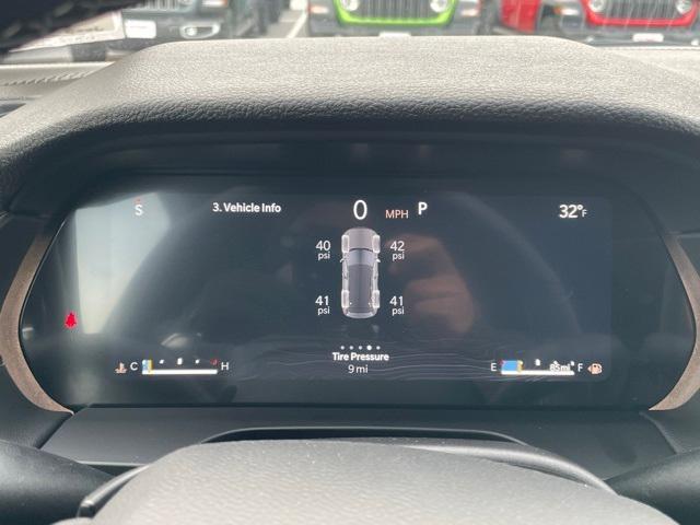 new 2025 Jeep Grand Cherokee car, priced at $43,137