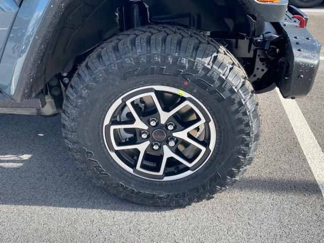 new 2026 Jeep Gladiator car, priced at $57,226