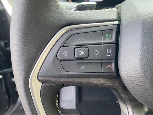 new 2025 Jeep Grand Cherokee car, priced at $42,750