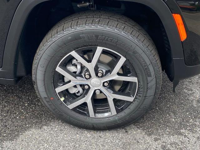 new 2025 Jeep Grand Cherokee car, priced at $42,400