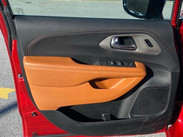 new 2026 Chrysler Pacifica car, priced at $52,027