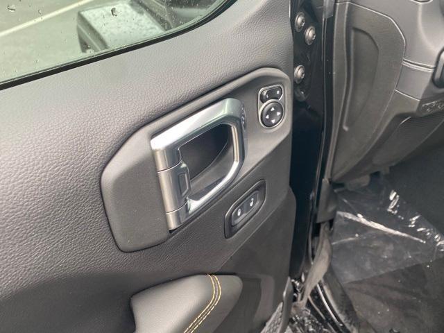 new 2025 Jeep Wrangler car, priced at $46,750