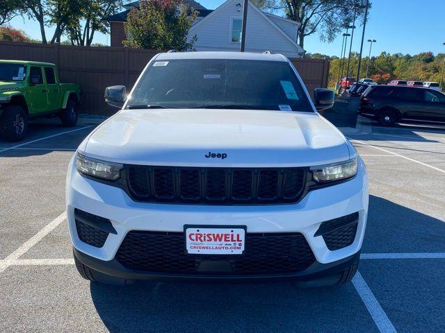 new 2025 Jeep Grand Cherokee car, priced at $37,795