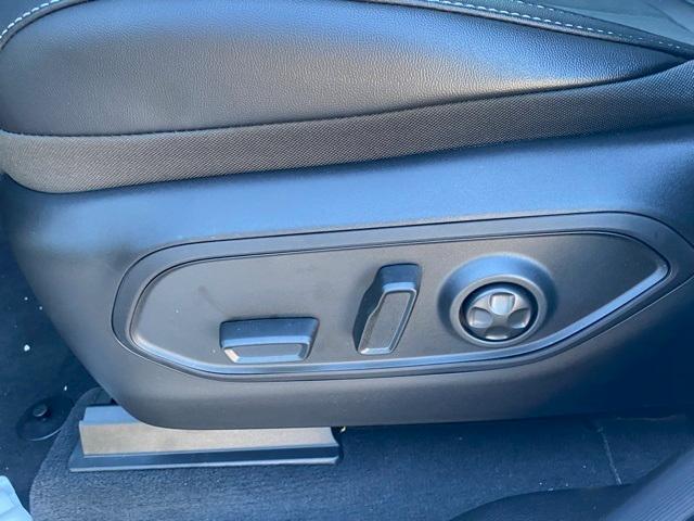 new 2025 Jeep Grand Cherokee car, priced at $38,823