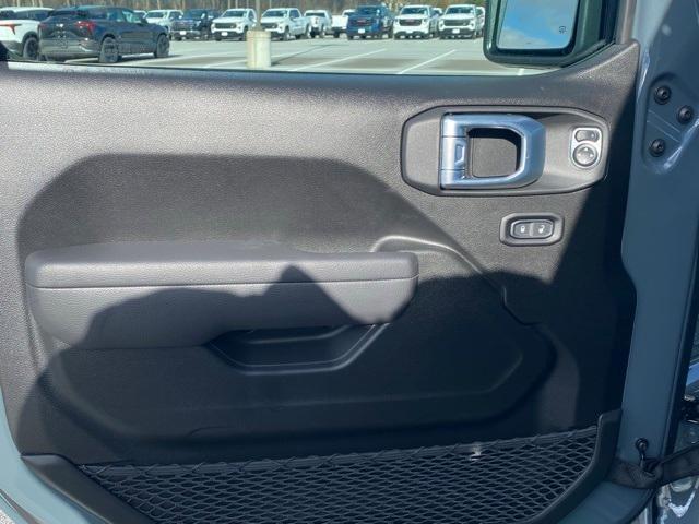 new 2026 Jeep Wrangler car, priced at $45,278