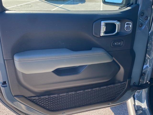 new 2025 Jeep Gladiator car, priced at $50,659