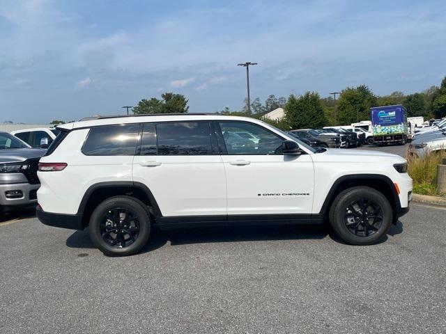 new 2025 Jeep Grand Cherokee L car, priced at $40,500