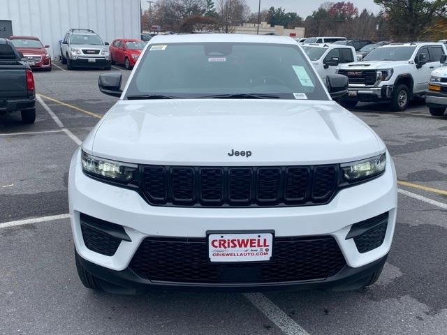 new 2025 Jeep Grand Cherokee car, priced at $40,250