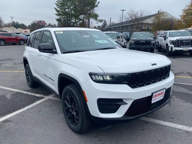 new 2025 Jeep Grand Cherokee car, priced at $40,250