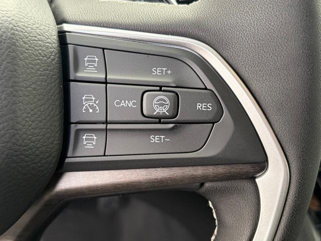 new 2026 Jeep Grand Cherokee car, priced at $45,374