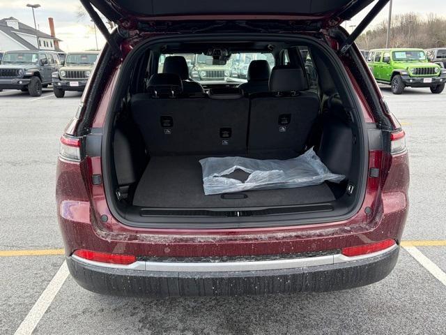 new 2026 Jeep Grand Cherokee car, priced at $45,374