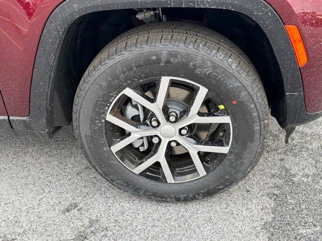 new 2026 Jeep Grand Cherokee car, priced at $45,374