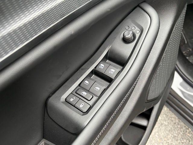 new 2025 Jeep Grand Cherokee car, priced at $35,750