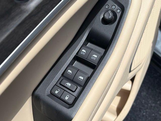 new 2026 Jeep Grand Cherokee L car, priced at $49,296