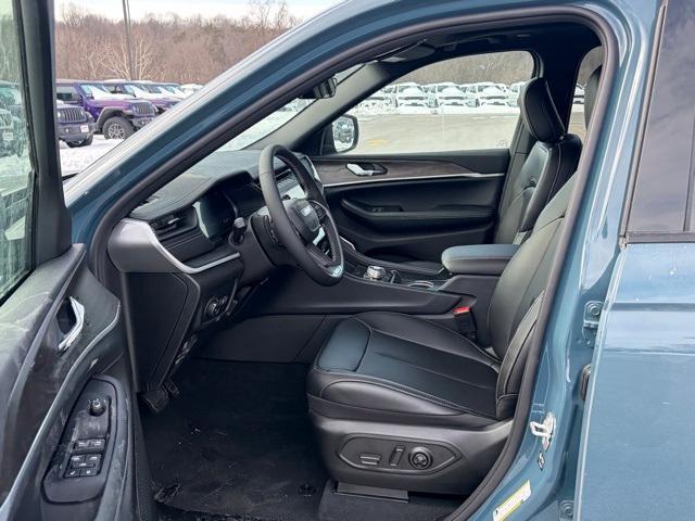 new 2026 Jeep Grand Cherokee car, priced at $46,681