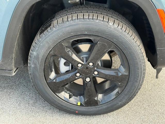 new 2026 Jeep Grand Cherokee car, priced at $46,681