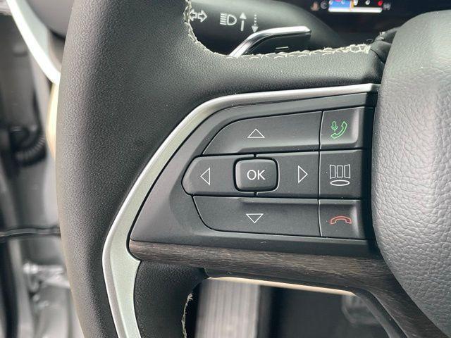 new 2025 Jeep Grand Cherokee car, priced at $45,795