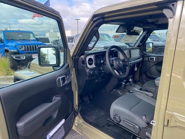 new 2025 Jeep Gladiator car, priced at $43,750