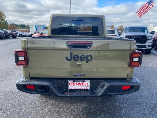 new 2025 Jeep Gladiator car, priced at $43,750