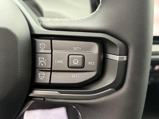 new 2026 Jeep Cherokee car, priced at $40,533