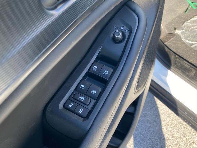 new 2025 Jeep Grand Cherokee car, priced at $41,681