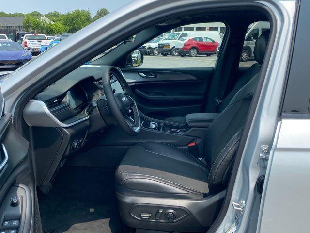 new 2025 Jeep Grand Cherokee L car, priced at $41,795