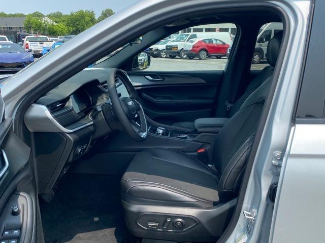 new 2025 Jeep Grand Cherokee L car, priced at $39,500