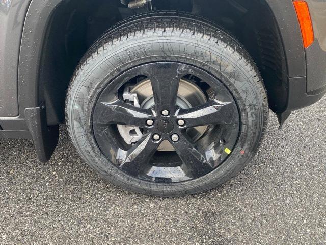 new 2025 Jeep Grand Cherokee L car, priced at $48,662