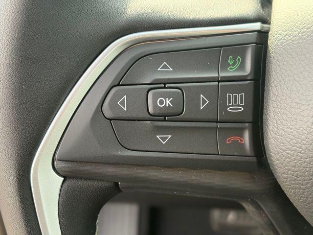 new 2025 Jeep Grand Cherokee car, priced at $38,545