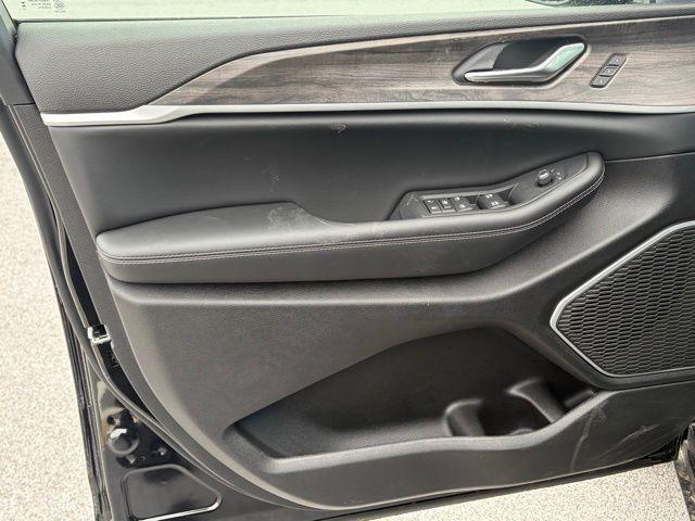 new 2026 Jeep Grand Cherokee car, priced at $46,842