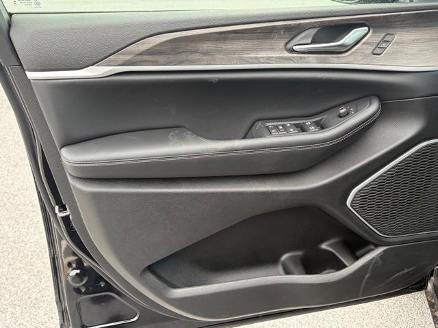 new 2026 Jeep Grand Cherokee car, priced at $46,658