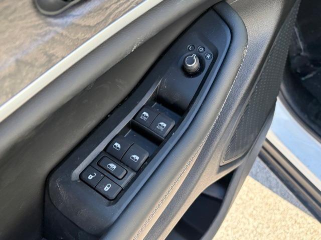 new 2026 Jeep Grand Cherokee car, priced at $44,220