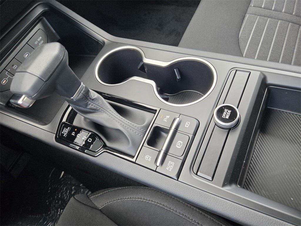 new 2026 Kia K5 car, priced at $25,065