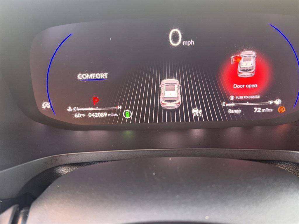 used 2022 Acura MDX car, priced at $32,267