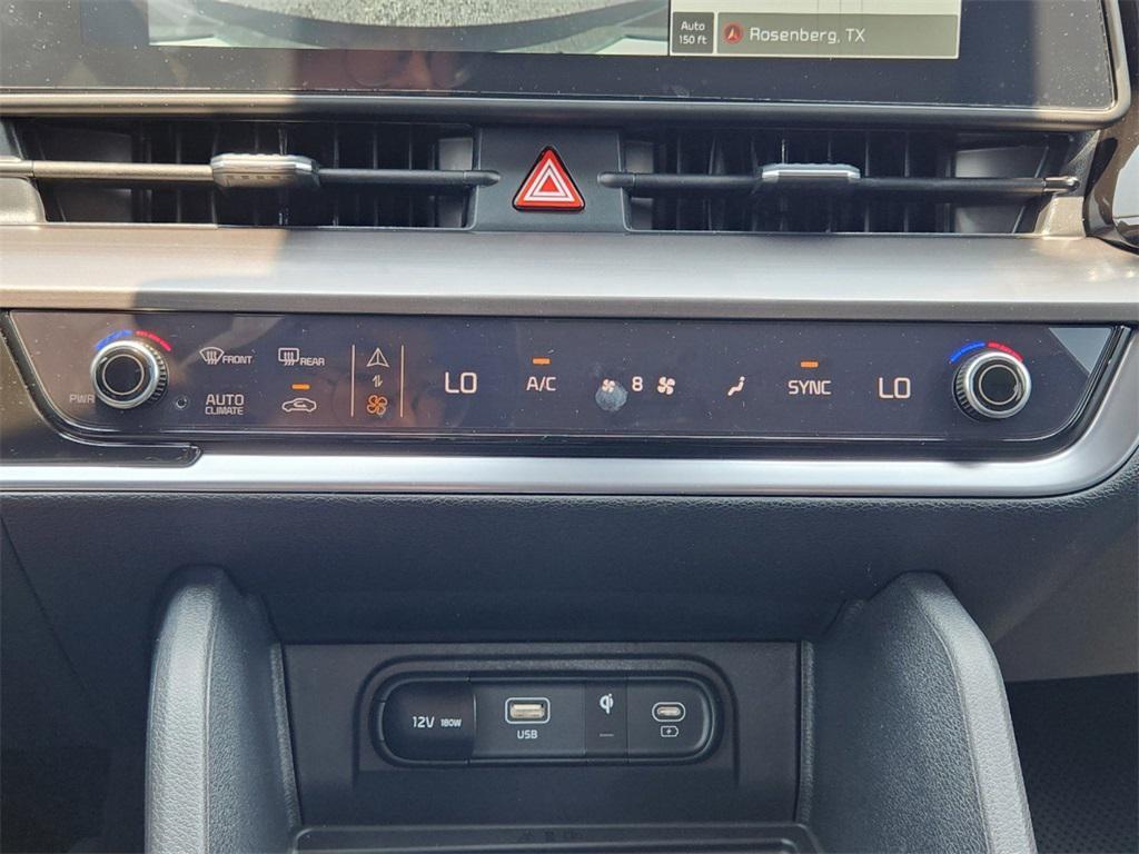 new 2025 Kia Sportage car, priced at $30,835